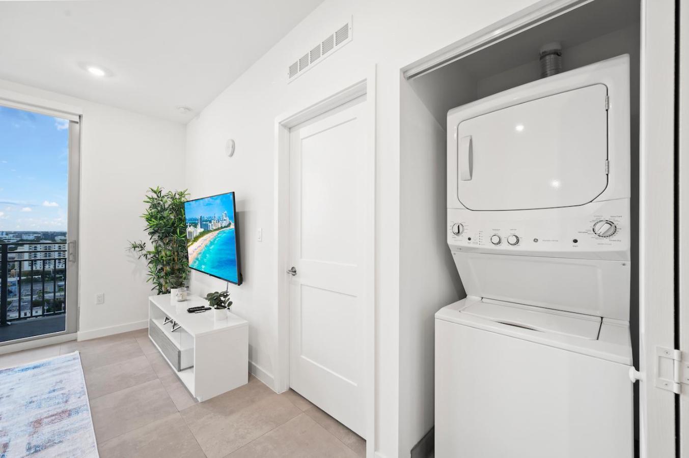 Beautiful Unit In Downtown Miami With Free Parking Leilighet Eksteriør bilde